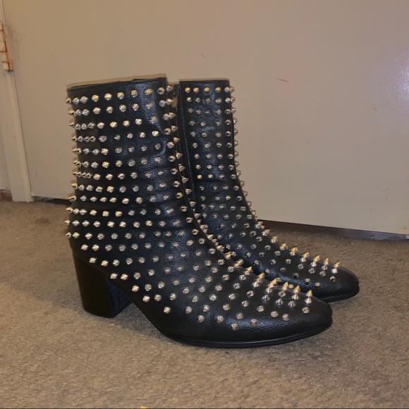 Boots - Picture 2 of 2